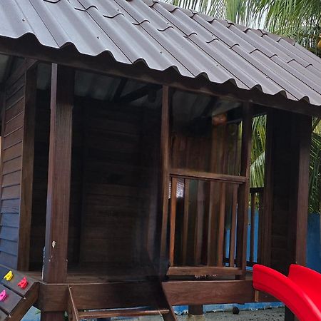 Casa Tiga Homestay Besut Kampung Kuala Besut Kültér fotó