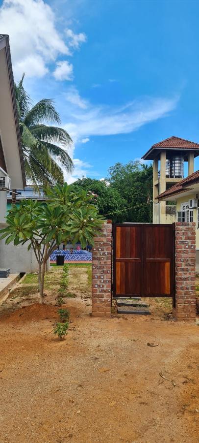 Casa Tiga Homestay Besut Kampung Kuala Besut Kültér fotó