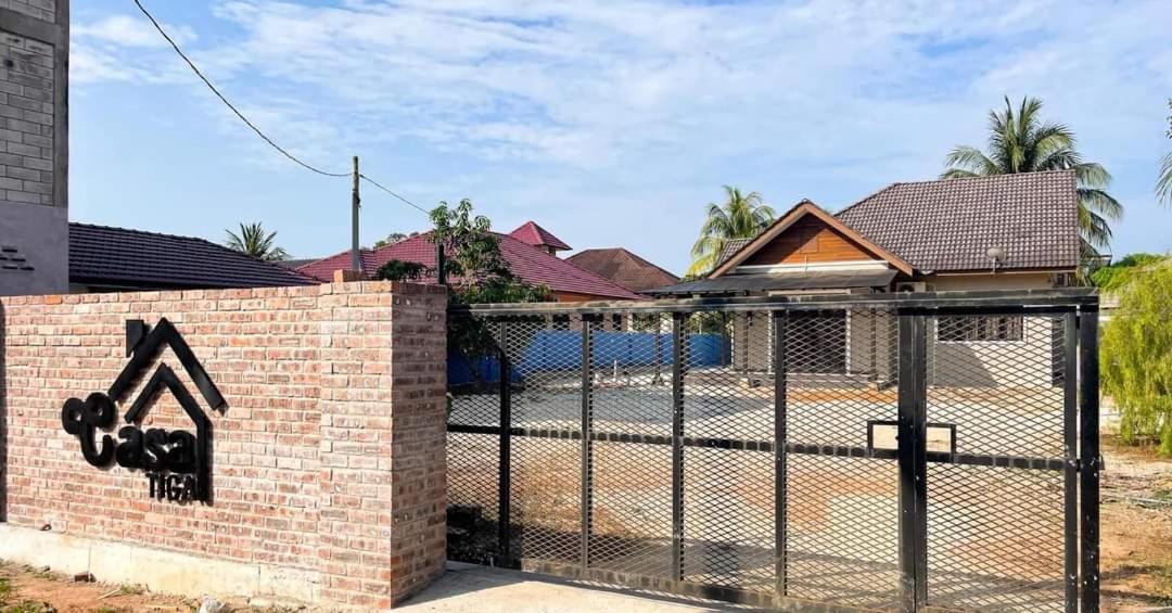 Casa Tiga Homestay Besut Kampung Kuala Besut Kültér fotó