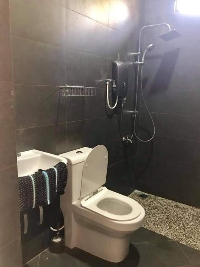 Casa Tiga Homestay Besut Kampung Kuala Besut Kültér fotó