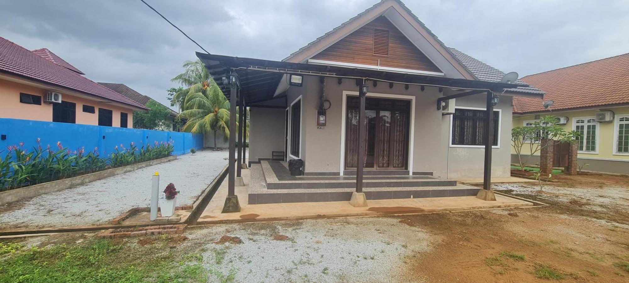 Casa Tiga Homestay Besut Kampung Kuala Besut Kültér fotó