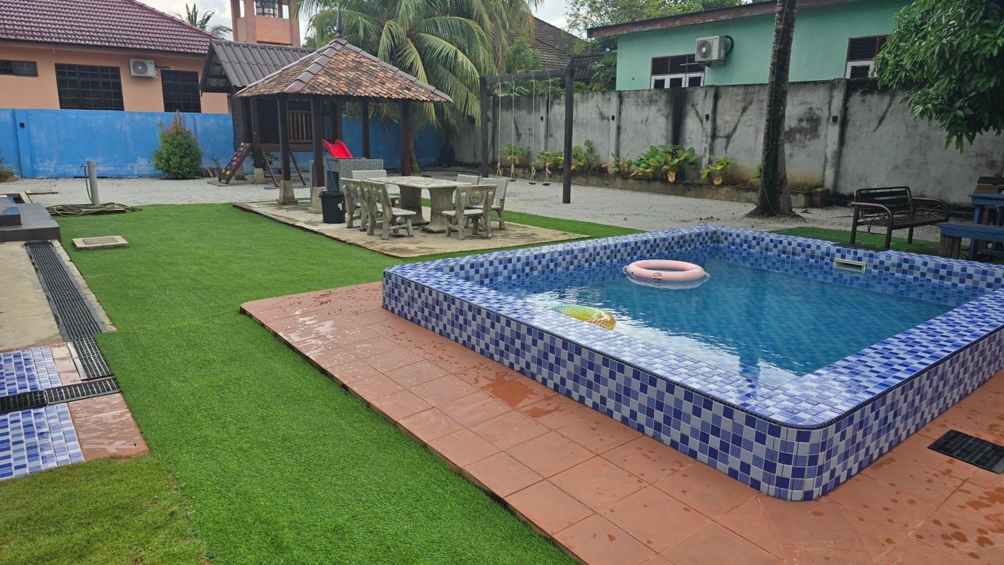 Casa Tiga Homestay Besut Kampung Kuala Besut Kültér fotó